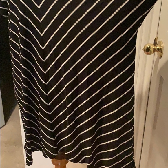 Plus size diagonal striped soft v neck top - Picture 3 of 7